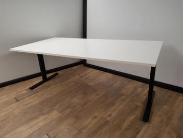 Vergadertafel 200100 beschikbaar voor biedingen