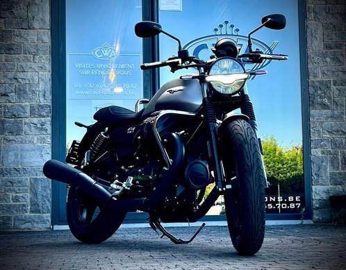 Moto Guzzi V 7 Stone 250 Km ! (bj 2022), Motoren, Motoren | Moto Guzzi, Bedrijf, Overig, meer dan 35 kW, 2 cilinders