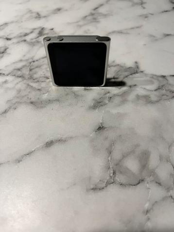 Ipod nano touch 8gb, Audio, Tv en Foto, Mp3-spelers | Apple iPod, Ophalen of Verzenden, Zo goed als nieuw, Nano