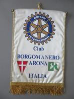 wimpel Rotary Club Borgomanero Arona Italia, Diversen, Vlaggen en Wimpels, Verzenden