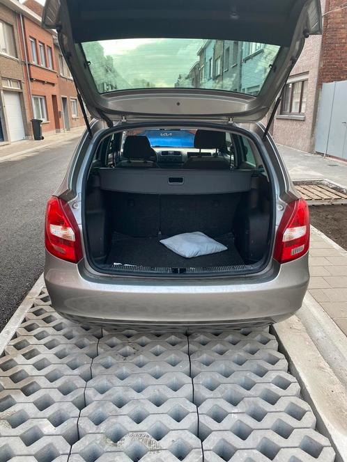 SKODA Fabia 1.2 Benzine 2014 met keuring/ 193000km, Auto's, Skoda, Bedrijf, Fabia, Benzine, Euro 5, Berline, 5 deurs, Handgeschakeld