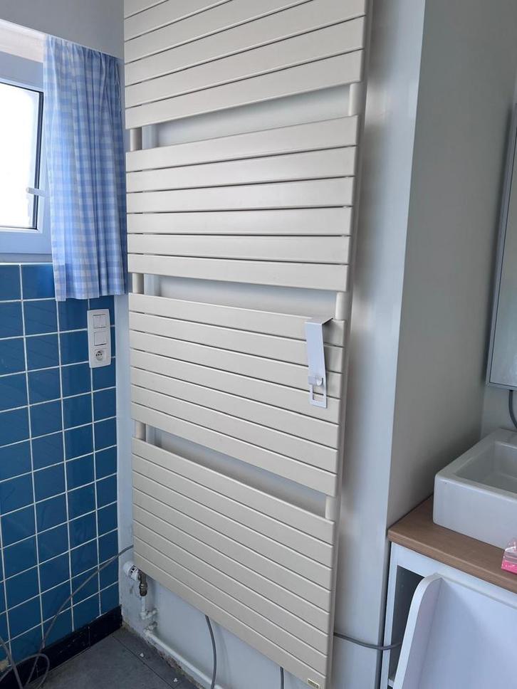 3 radiatoren, Doe-het-zelf en Bouw, Verwarming en Radiatoren, Zo goed als nieuw, Ophalen