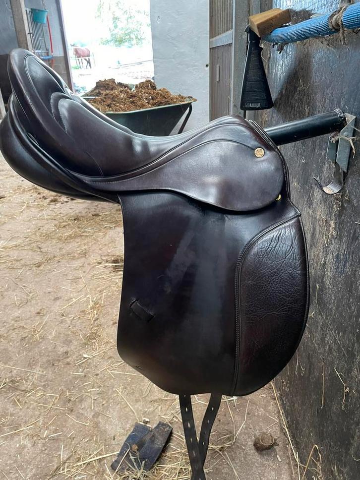 Prestige dressuuzadel, Dieren en Toebehoren, Paarden en Pony's | Zadels, Zo goed als nieuw, Ophalen of Verzenden