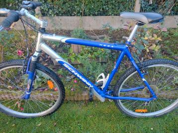 SCWINN 26" MOUNTAINBIKE MET 21 VERSNELLINGEN beschikbaar voor biedingen