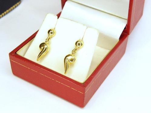 18KT geelgouden oorstekers 💎, Handtassen en Accessoires, Oorbellen, Zo goed als nieuw, Knopjes of Stekers, Goud, Goud, Ophalen of Verzenden