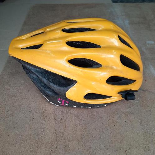 Helm van Telekom Mobile , komt van wielerploeg !, Fietsen en Brommers, Fietsaccessoires | Fietshelmen, Gebruikt, Ophalen of Verzenden