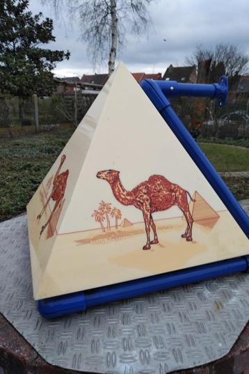 Vintage Camel lichtreclame beschikbaar voor biedingen