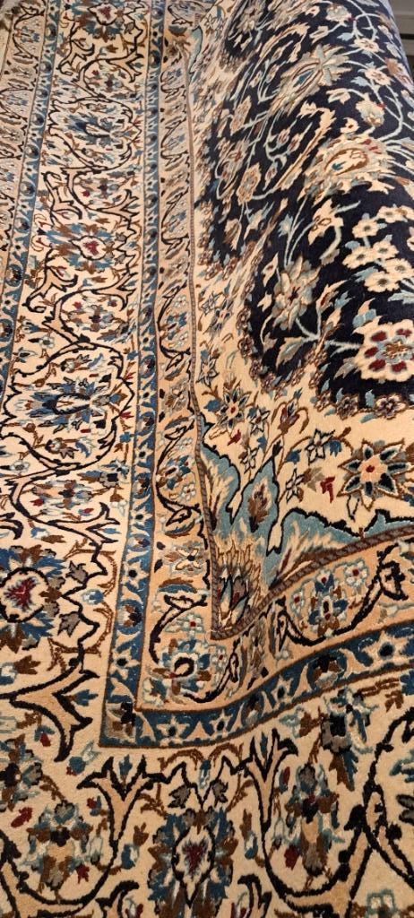 Zeer mooie perzisch tapijt nain met zijde, Antiek en Kunst, Antiek | Tapijten, Tafelkleden en Textiel, Ophalen