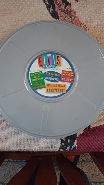 Elvis 4cdbox in de vorm van een filmblik met een mooie pin  beschikbaar voor biedingen