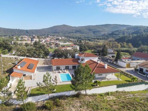 Villa in topstaat met zwembad,tuin en garage rustig gelegen, Immo, Buitenland, Portugal, Woonhuis, Landelijk