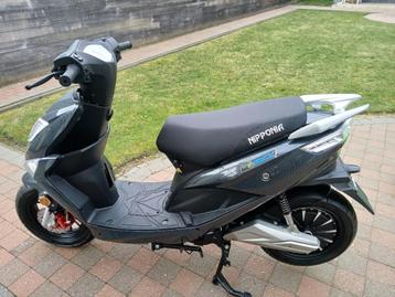 elektrische scooter beschikbaar voor biedingen