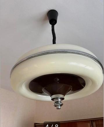 Vintage lamp beschikbaar voor biedingen