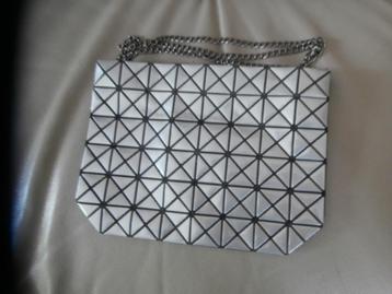 Issey Miyake Baobao tas (stijl) beschikbaar voor biedingen