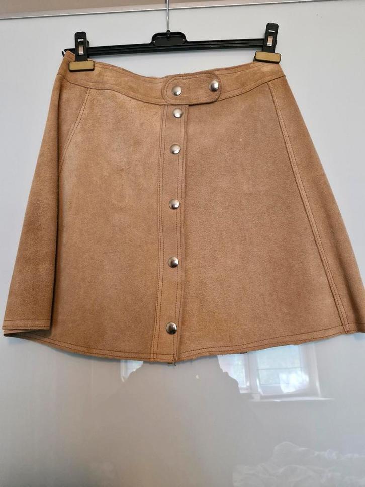 jupe en daim beige (cuir véritable), Vêtements | Femmes, Jupes, Porté, Taille 36 (S), Beige, Enlèvement ou Envoi