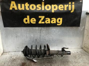 Schokdemperpoot rechts-voor van een Peugeot 208 beschikbaar voor biedingen