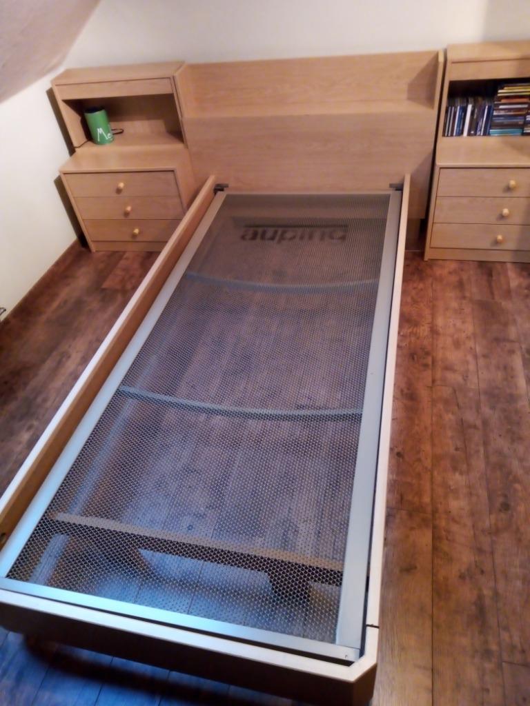 Lit avec 2 tables de chevet, Maison & Meubles, Chambre à coucher | Tables de chevet, Enlèvement, Utilisé, Bois, 65 cm ou plus