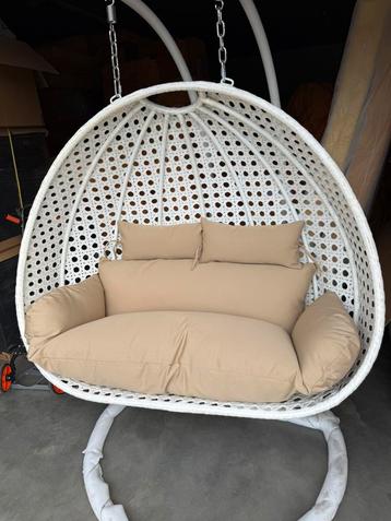 restant hangstoel met kussens naar kleur keuze nu -50% 350€ beschikbaar voor biedingen