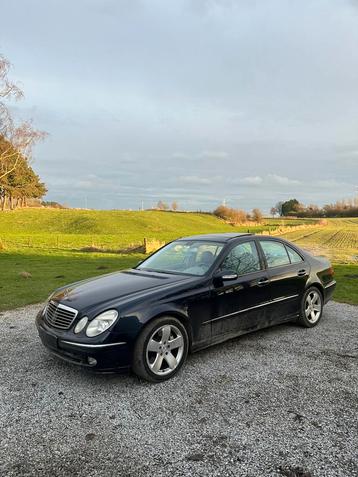 Mercedes E500 tweedehands uit het jaar 2002 beschikbaar voor biedingen