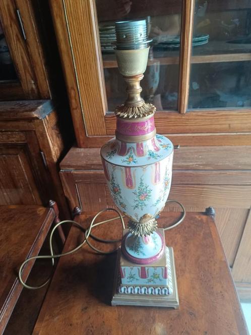Franse 20e-eeuwse tafellamp in Sèvres-stijl, Antiek en Kunst, Antiek | Verlichting, Ophalen of Verzenden