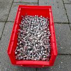 Borgschroef, Ophalen