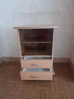 Klein meubelstuk, Huis en Inrichting, Kasten | Vitrinekasten, Ophalen