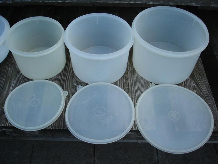 5 x witte bewaarbussen / trommel Tupperware, Huis en Inrichting, Keuken | Tupperware, Gebruikt, Bus of Trommel, Wit, Ophalen