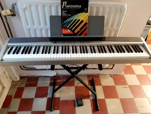 Piano électrique Casio privia PX120dk, Musique & Instruments, Pianos, Comme neuf, Piano, Autres couleurs, Brillant, Enlèvement