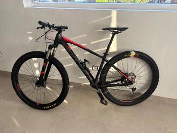 Mountainbike curbe  beschikbaar voor biedingen