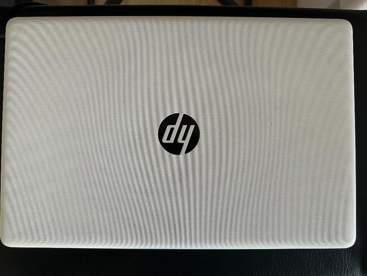 HP 15" ordinateur portable 1000go, Informatique & Logiciels, Ordinateurs portables Windows, Comme neuf, 15 pouces, HDD, 2 à 3 Ghz