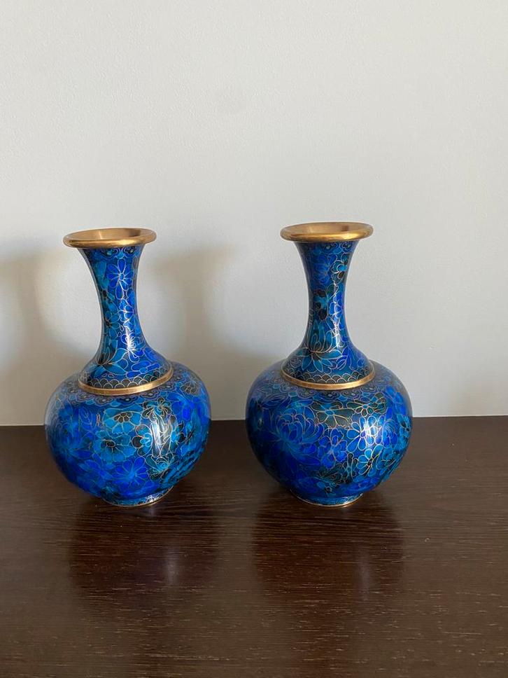 Jingfa blauwe cloisonné vazen met gouden accenten, Antiek en Kunst, Antiek | Vazen, Ophalen