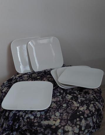 6 porseleinen dessertbordjes beschikbaar voor biedingen