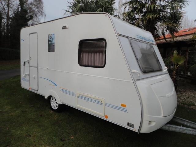 Caravelair  400  bj.2003, Caravans en Kamperen, Caravans, Particulier, tot en met 4, Treinzit, Caravelair, Vast bed, 4 tot 5 meter