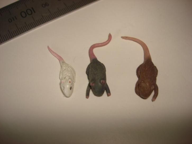 V-figuren (bezoekers) Zeldzame vintage babymuis!!!, Verzamelen, Beelden en Beeldjes, Nieuw, Ophalen of Verzenden