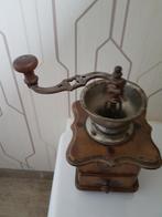 4 vieux moulins à café à 35 pièce+3 porte-plantes 15 les 3, Antiek en Kunst, Curiosa en Brocante, Ophalen