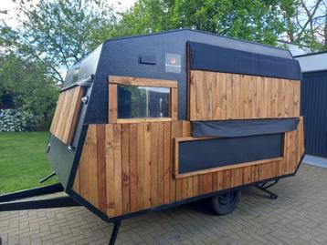 Foodtruck (Bar-caravan) beschikbaar voor biedingen