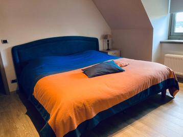 Volledig king size bed beschikbaar voor biedingen