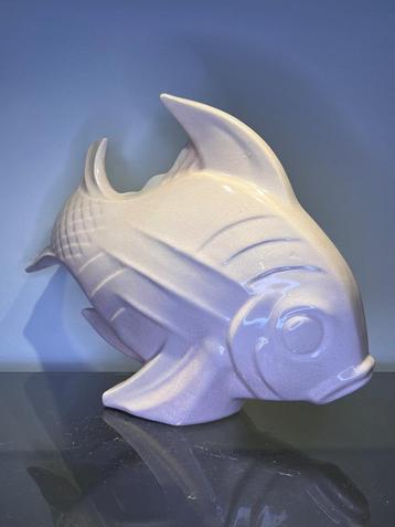 Lejan sculptuur Fish Art Deco