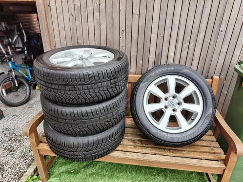 winterset volvo 16inch, Auto-onderdelen, Banden en Velgen, Banden en Velgen, Winterbanden, 16 inch, 225 mm, Personenwagen, Gebruikt