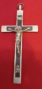 Kruisje  (van een paternoster?), Verzamelen, Ophalen of Verzenden, Gebruikt, Beeld(je), Christendom | Katholiek