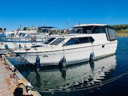 Bayliner 2859 - Yacht 9m x 3m, 6 couchages, moteur V8 260 ch, Sports nautiques & Bateaux, Bateaux à moteur & Yachts à moteur, Utilisé