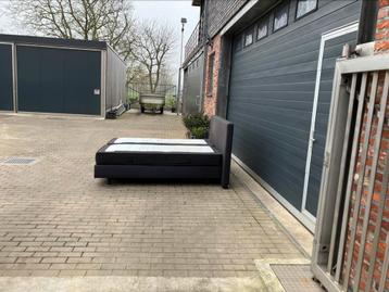 Auping boxspring Kiruna 180 x 200 incl matr en hoofdbord beschikbaar voor biedingen