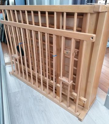 Houten babypark beschikbaar voor biedingen