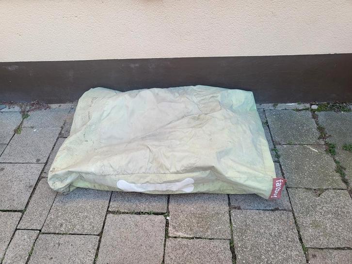 Gratis 2 fatboy dierenkussens, Dieren en Toebehoren, Hondenmanden, Gebruikt, Overige, Ophalen