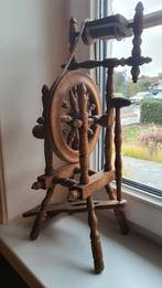 Antiek houten spinnewiel – authentieke landelijke charme, Hobby en Vrije tijd, Spinnewielen en Spinnen, Ophalen, Zo goed als nieuw