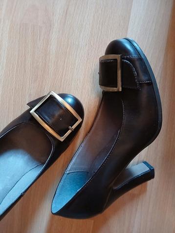 Chaussures Max Azria, Envoi, Comme neuf