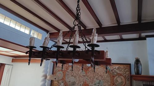 lustre double en fer forgé avec 2 poutres en chêne, Maison & Meubles, Lampes | Suspensions, Utilisé, Enlèvement