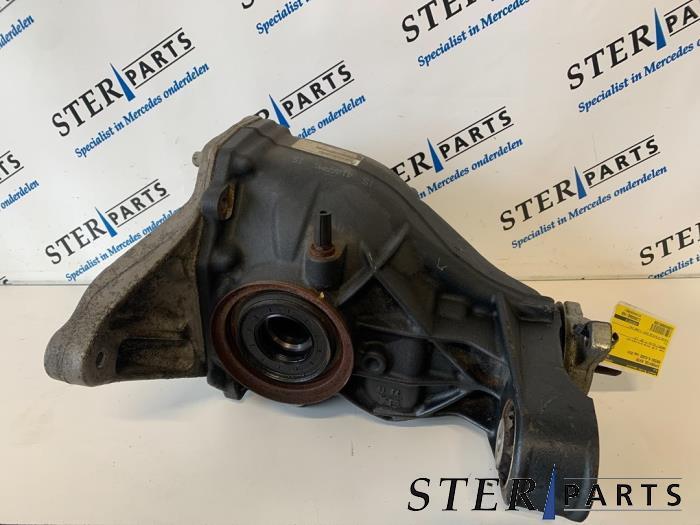 Differentieel achter van een Mercedes ML-Klasse, Auto-onderdelen, Remmen en Aandrijving, Mercedes-Benz, Gebruikt, 3 maanden garantie