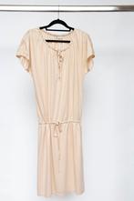 Jurk van American Outfitters, Kleding | Dames, Jurken, Beige, Ophalen of Verzenden, Zo goed als nieuw, Maat 36 (S)