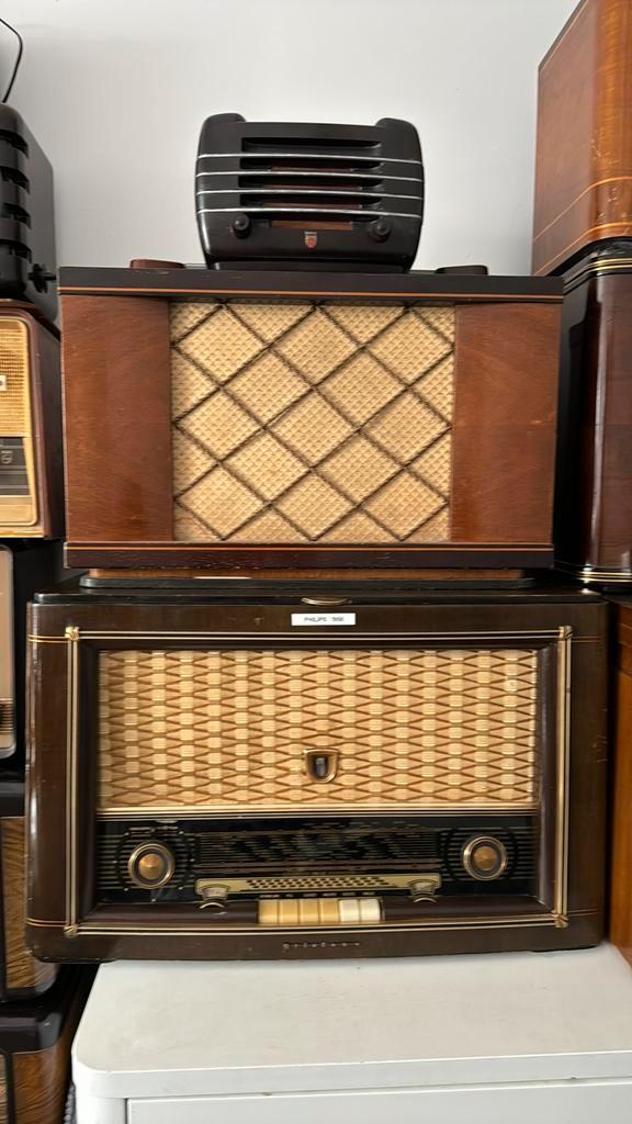 Diverse oude Philips buizenradio’s . Meeste werken nog, Antiek en Kunst, Antiek | Tv's en Audio, Ophalen of Verzenden