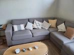 Hoeksalon in taupe kleur met losstaande poef, Ophalen, Gebruikt